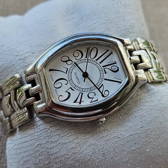 Vintage Silver Women\'s Watch main image 4